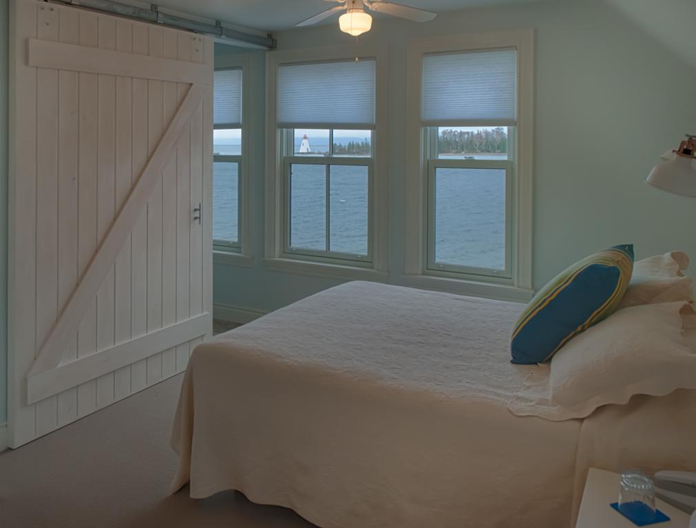 Dunlop Inn Baddeck Bagian luar foto