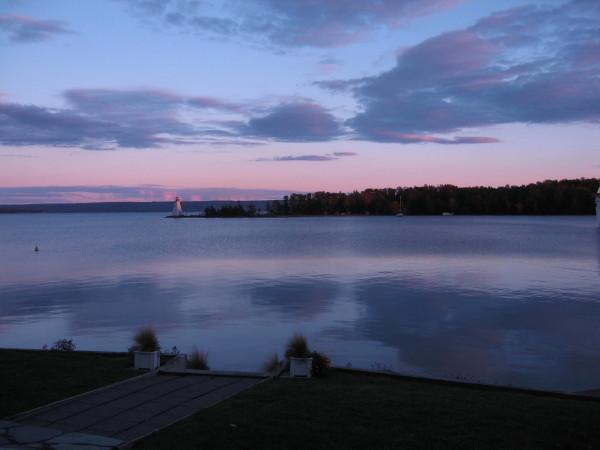 Dunlop Inn Baddeck Bagian luar foto