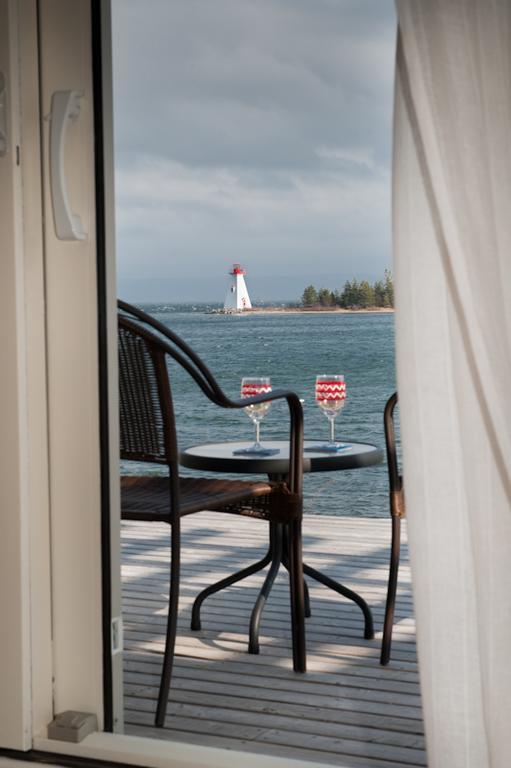 Dunlop Inn Baddeck Bagian luar foto