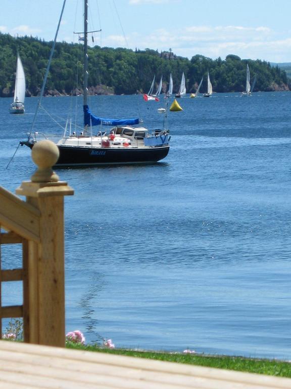 Dunlop Inn Baddeck Bagian luar foto